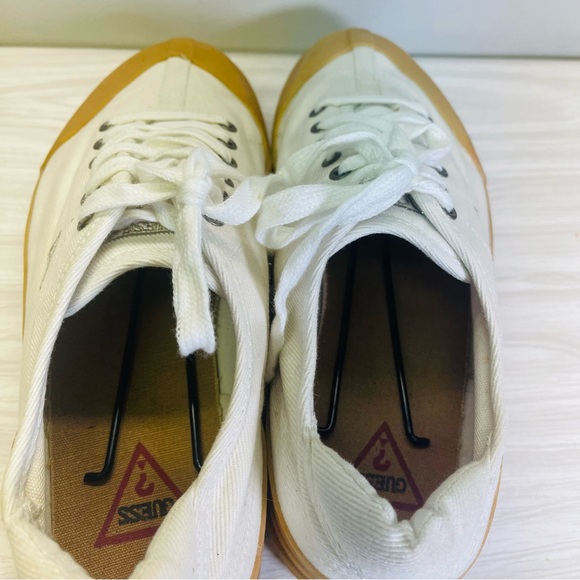 Vintage 90s Guess Cream Canvas Chunky Tread Sneakers size 12 - Picture 5 of 7